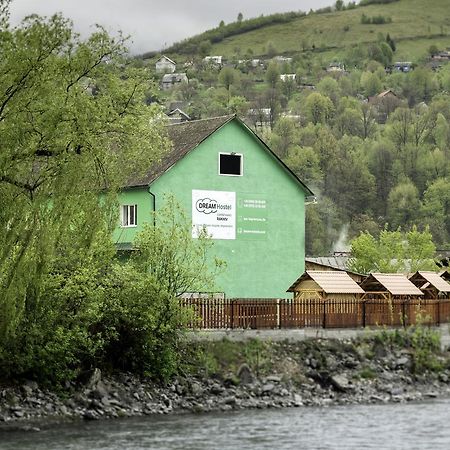 Dream Hostel Carpathians Rakhiv Extérieur photo